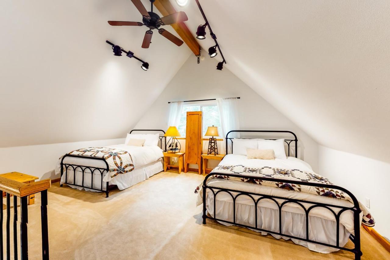 Lilliwaup Alpine Home מראה חיצוני תמונה