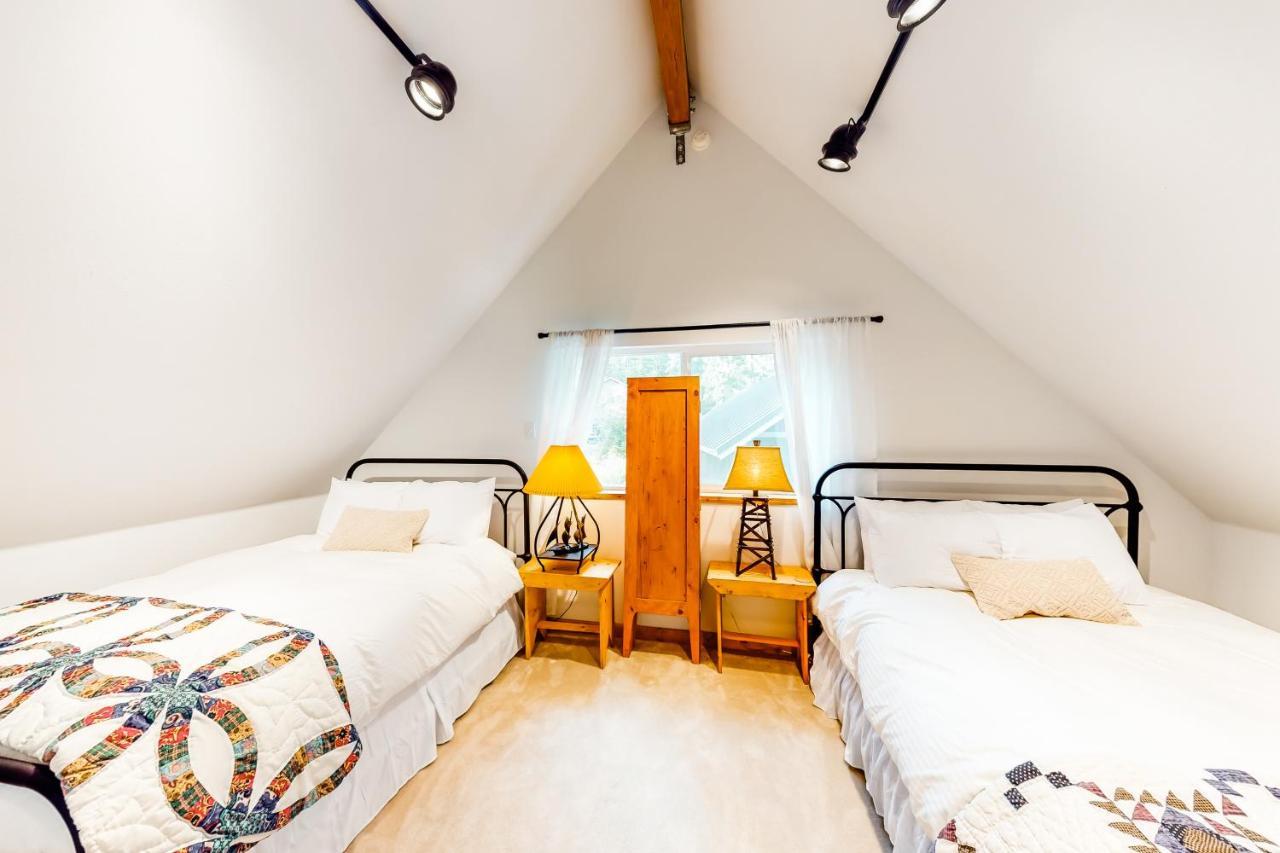 Lilliwaup Alpine Home מראה חיצוני תמונה